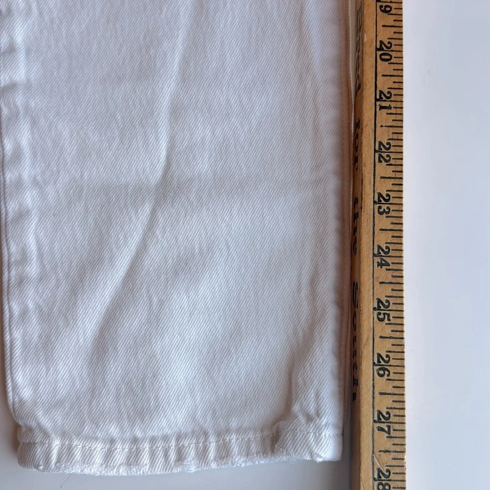 Levi's Customized and Tapered White Distressed jeans - Picture 10 of 11